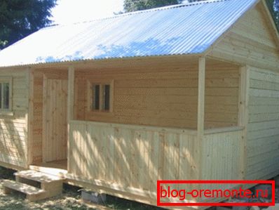 Kúpele laminátového dyhovaného dreva sú z technického, environmentálneho a estetického hľadiska najpriaznivejšie, pretože tento materiál spája všetky výhody dreva a je zbavený jeho nevýhod.