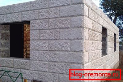 Rozšírený betónový obkladový blok pre vonkajšie steny Rozšírený betónový obkladový blok pre vonkajšie steny
