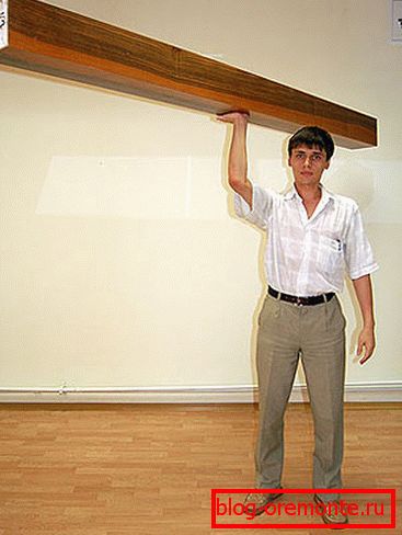 Na fotografii - ukážka malej hmotnosti materiálu. Na fotografii - ukážka malej hmotnosti materiálu.