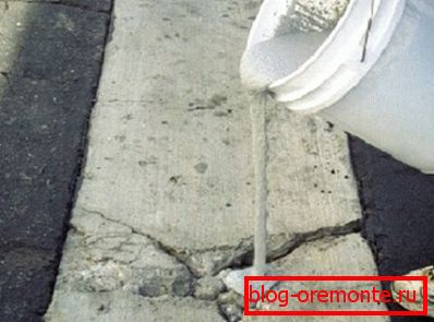 Vo fotocemento-vápennej zmesi na utesnenie trhlín v betóne Vo fotocemento-vápennej zmesi na utesnenie trhlín v betóne