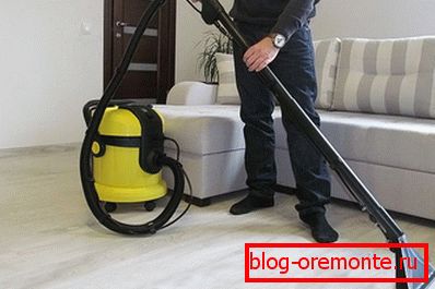 Neuchovajte na vysávači laminát
