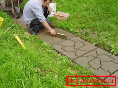 Rozdeľte pevný povlak na nerovnomerné časti Rozdeľte pevný povlak na nerovnomerné časti