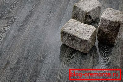 Tmavosivá povrchová úprava