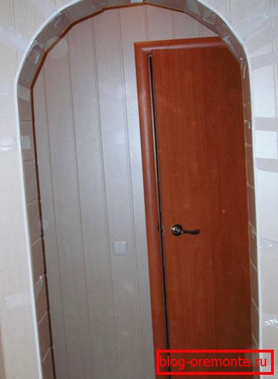 PVC uhol sklonu