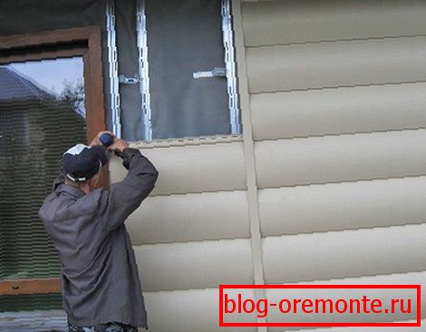 Vinylová väzba pod domom