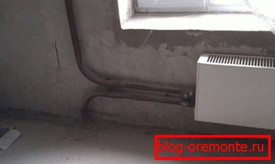 Zarovnanie steny pod okenný parapet pomocou zmesi tejto značky. Zarovnanie steny pod okenný parapet pomocou zmesi tejto značky.