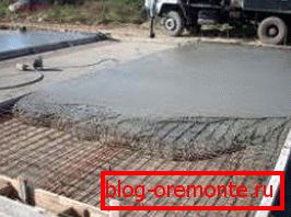 Naplnenie monolitickej dosky s vystužovacou klietkou: foto Naplnenie monolitickej dosky s vystužovacou klietkou: foto