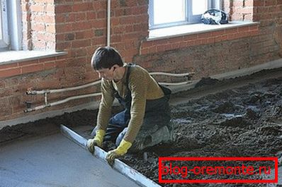Plnenie podlahy betónom v súkromnom dome je zodpovednou, ale dosiahnuteľnou záležitosťou. Plnenie podlahy betónom v súkromnom dome je zodpovednou, ale dosiahnuteľnou záležitosťou.