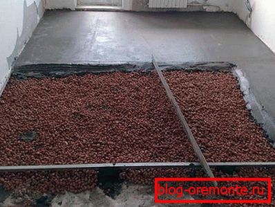 Zvuková izolácia s expandovanou hlinkou pod cementovým poterom